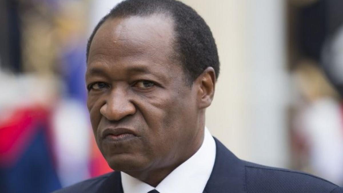 presedintele din burkina faso a suspendat starea de urgenta