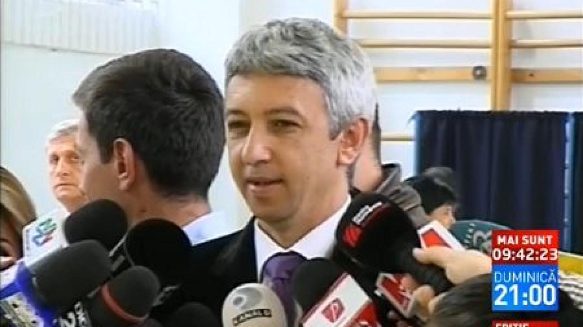 dan diaconescu nu a putut vota la liceul jean monnet o sa merg prin alte sectii sa mi incerc norocul