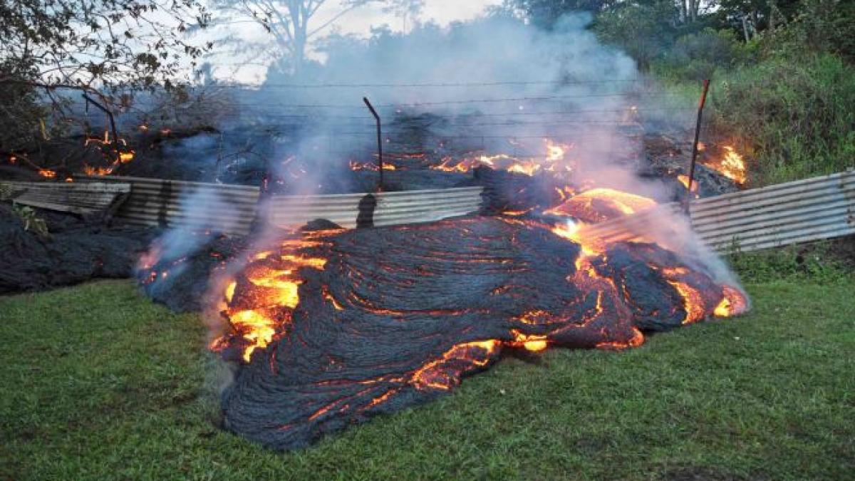 casa alba raul de lava din hawaii este un dezastru major localnicii vor fi ajutati prin fonduri