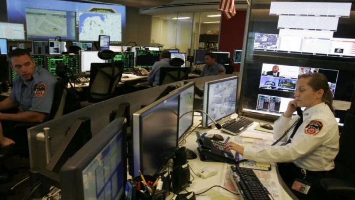 new york reteaua apelurilor de urgenta 911 a picat pentru 2 ore