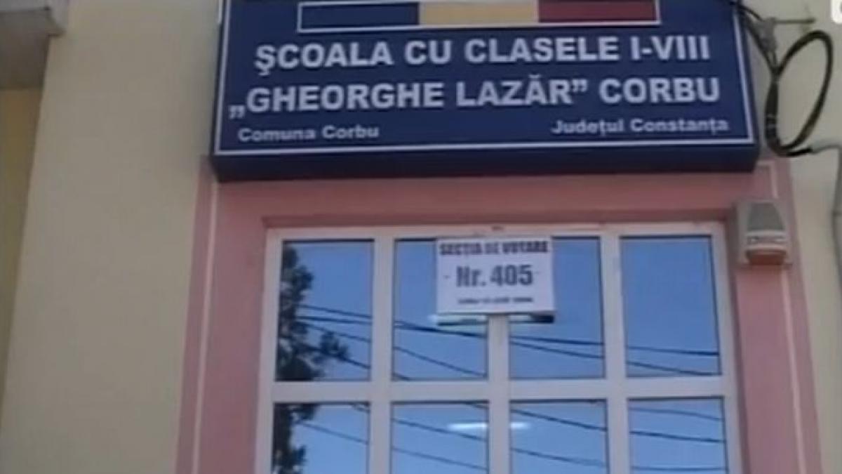 parintii acuza educatia cu rigla directoarea unei scoli din corbu e acuzata ca si a batut elevii