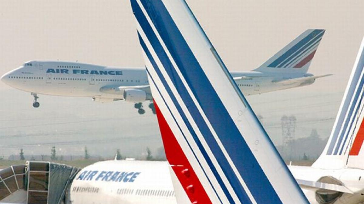 turbulentele din zbor au ranit 4 persoane avionul air france obligat sa se intoarca la paris