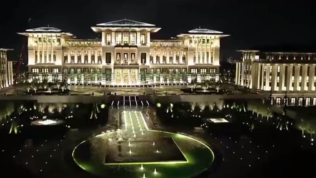 presedintele turciei si a ridicat un palat de 4 ori mai mare decat palatul versailles poporul spune