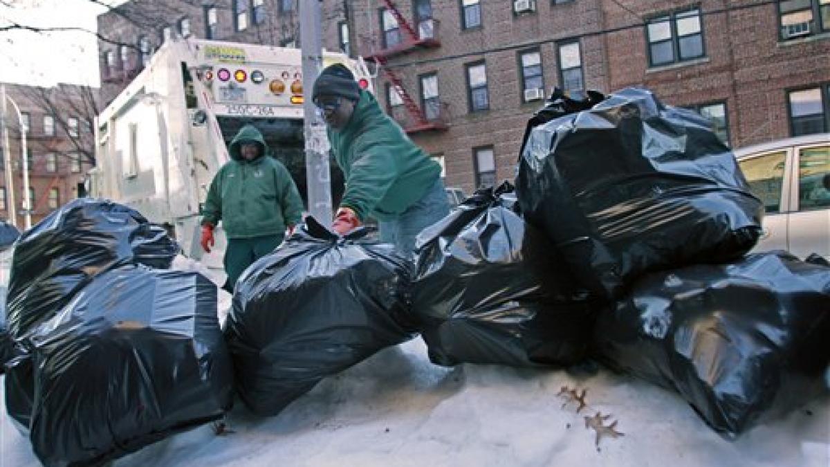 americanii stau la coada pentru meseria de gunoier cat castiga eroul new york ului