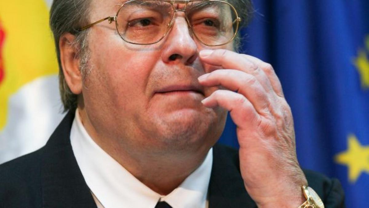 corneliu vadim tudor cel mai mare jaf electoral din decembrie 2000