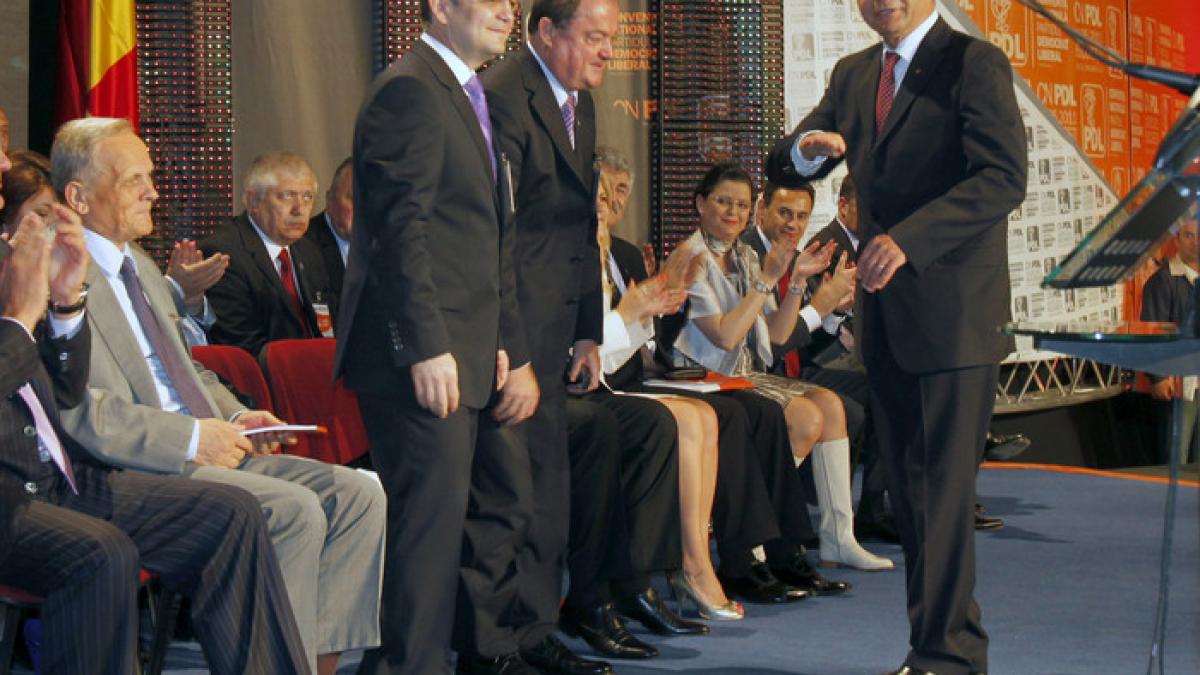 sfatul fostului premier emil boc pentru victor ponta ar trebui sa isi dea demisia