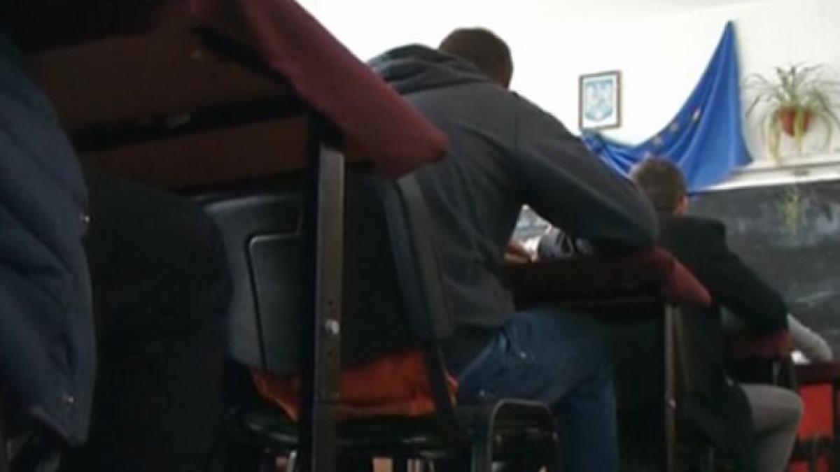 elev sedus de profesoara de franceza acuzatii grave la adresa unui cadru didactic din botosani