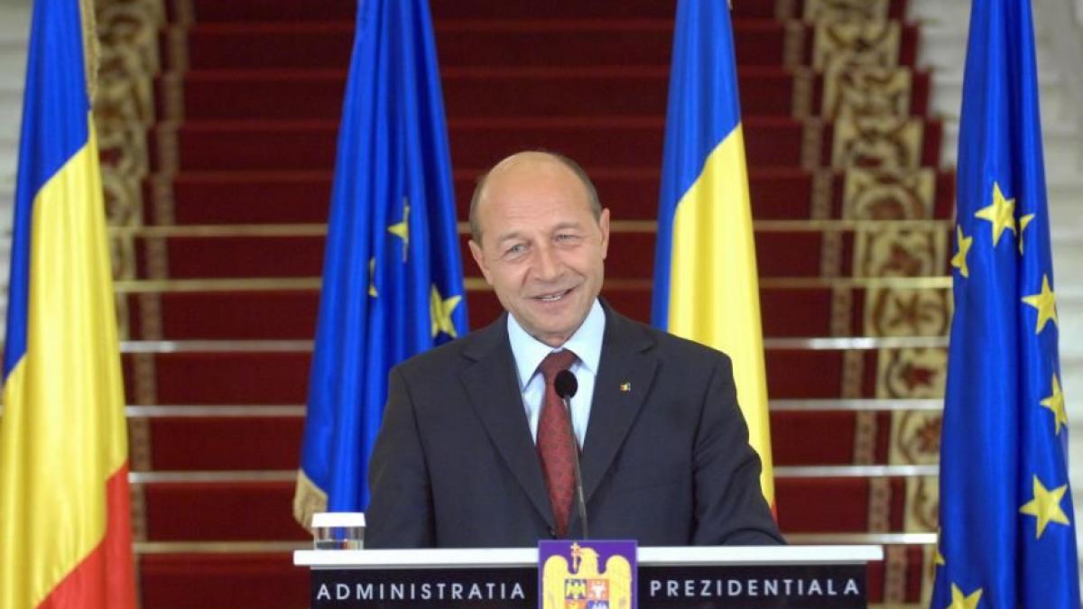 traian basescu a semnat numirile lui mihnea motoc si hegedus csilla la externe si cultura