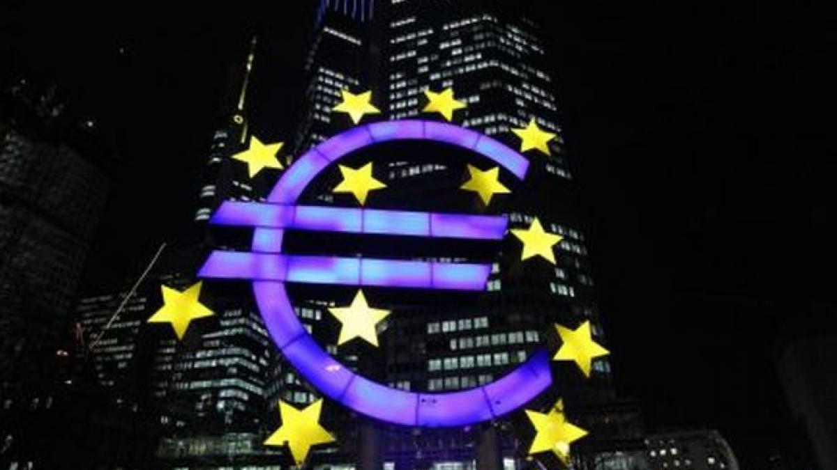 zona euro risca sa intre in a treia recesiune