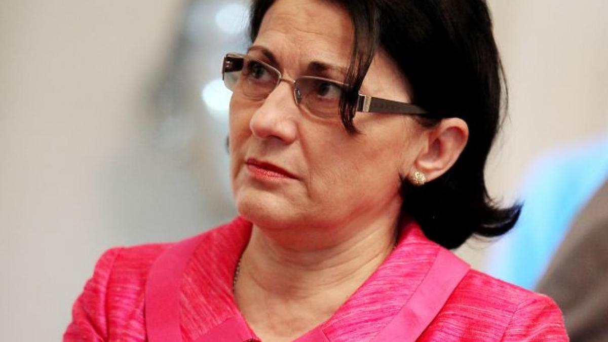 ecaterina andronescu cred ca numele meu nu avea ce cauta in dosarul numit licentele microsoft