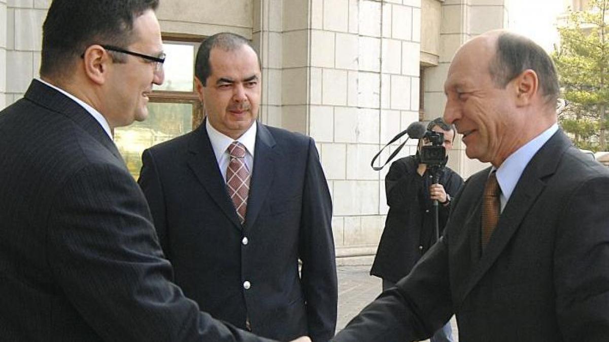 traian basescu a semnat decretul de decorare a drapelului de lupta al brigazii antiteroriste