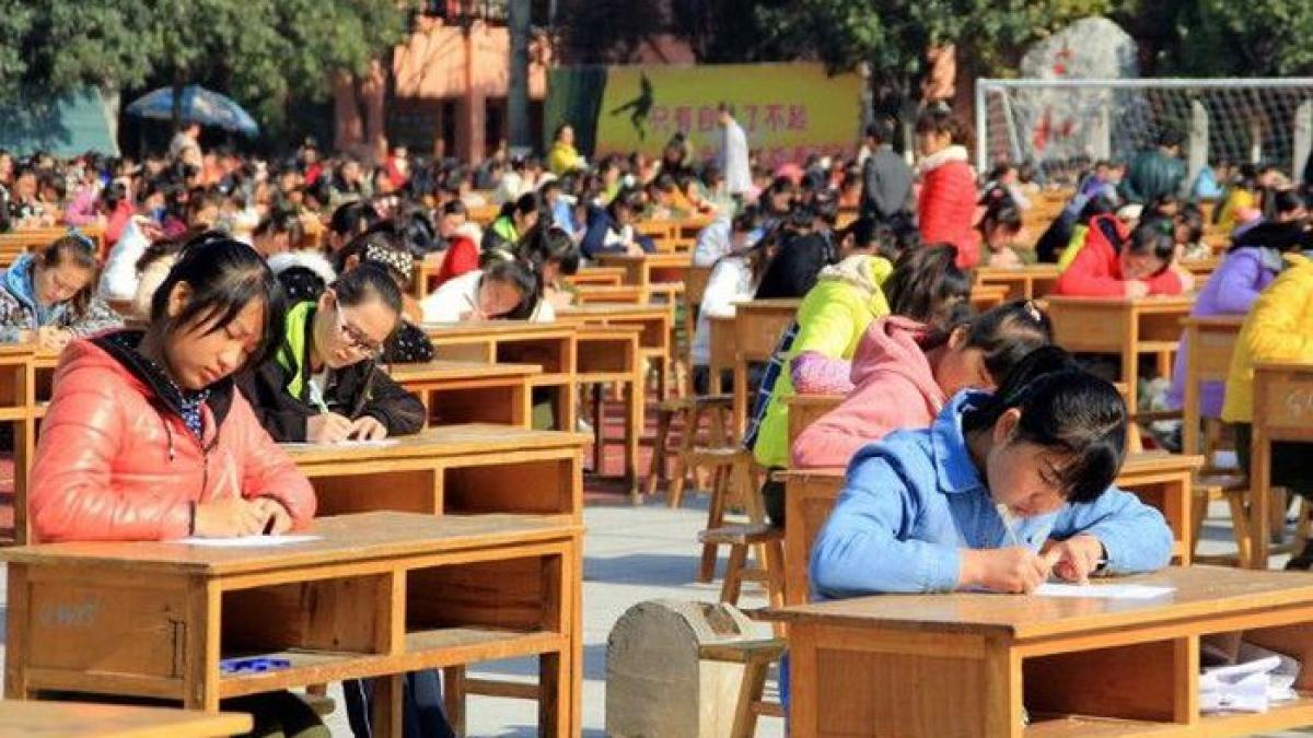 de ce a ajuns china a doua putere mondiala cum isi dau elevii examenele