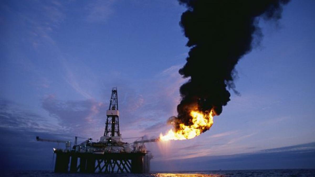 explozie pe o platforma petroliera din golful mexic