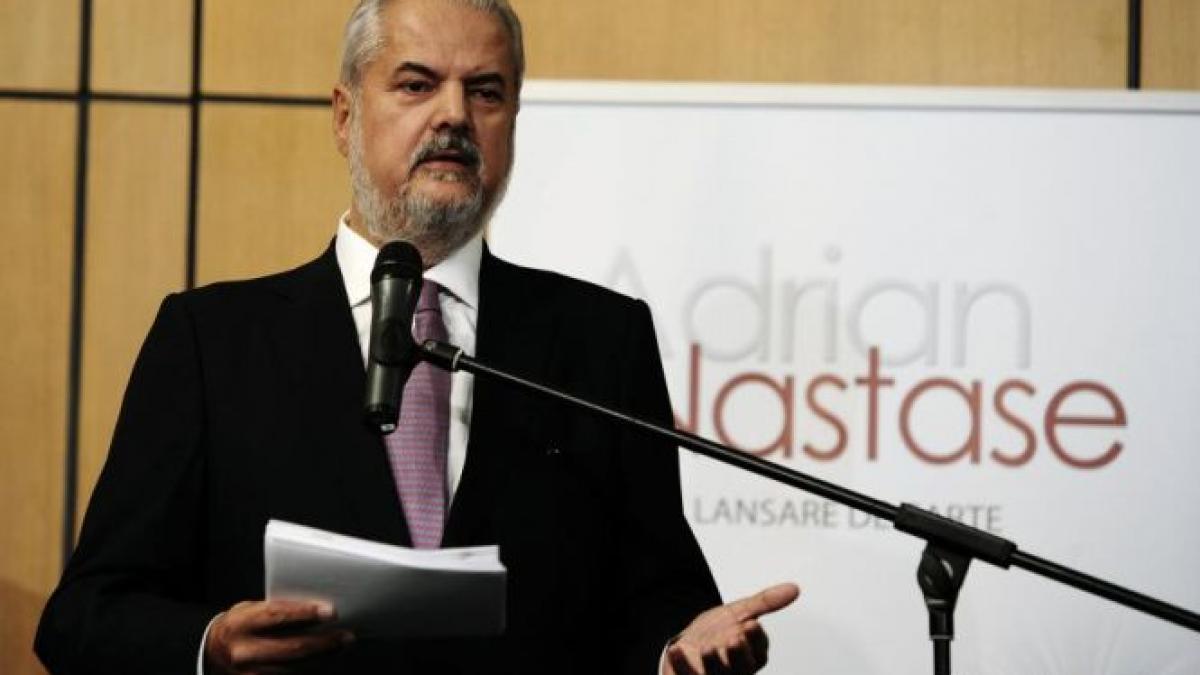 adrian nastase guvernul ar trebui sa ceara un vot de incredere in parlament