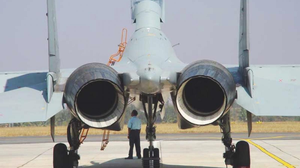 armata rusa a trimis 14 avioane de vanatoare in crimeea