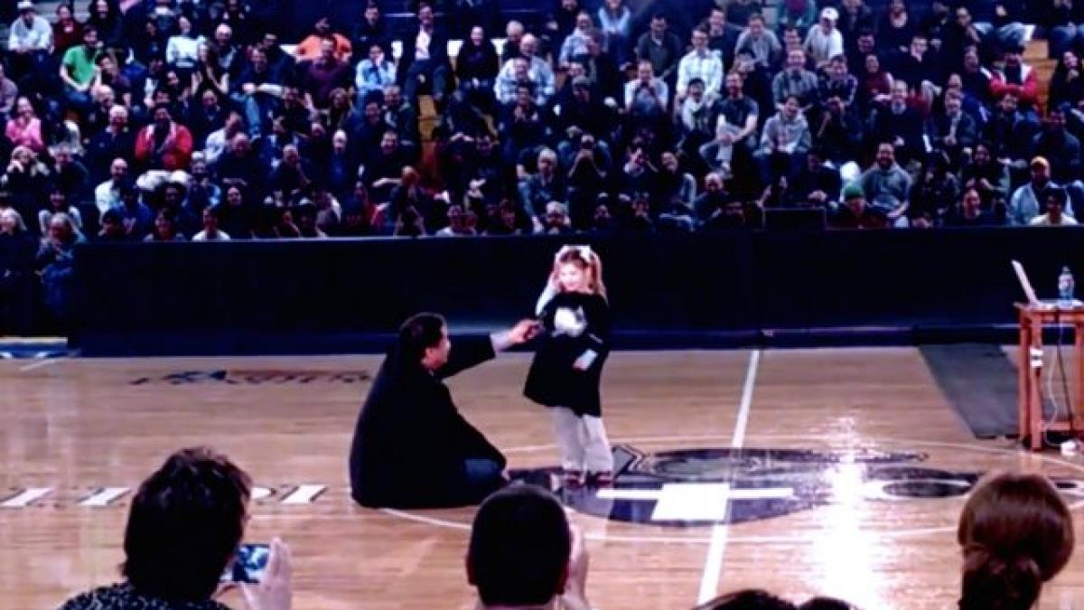 cum pot ajuta copiii pamantul sariti in baltoace