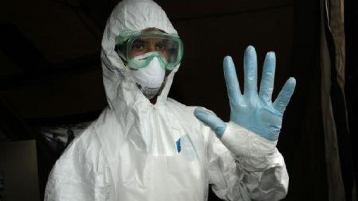 imaginea mortii pe strazile din sierra leone cadavrele mortilor de ebola lasate in mijlocul drumului