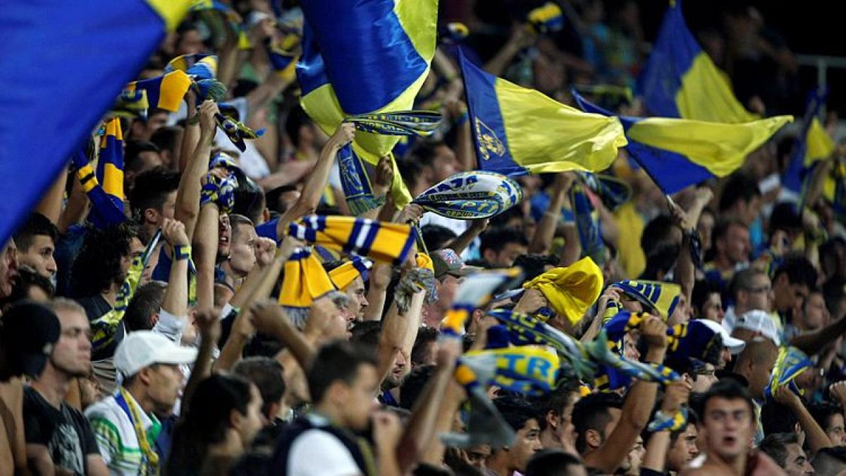 suporterii echipei petrolul ploiesti au facut galerie in fata diicot fanii au strigat lozinci