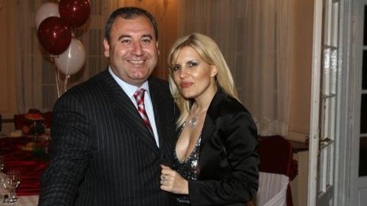 deziluzia optica cocosul cu puii de aur