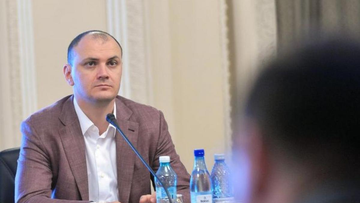 sebastian ghita ion iliescu sa se retraga radu mazare sa plece din partid