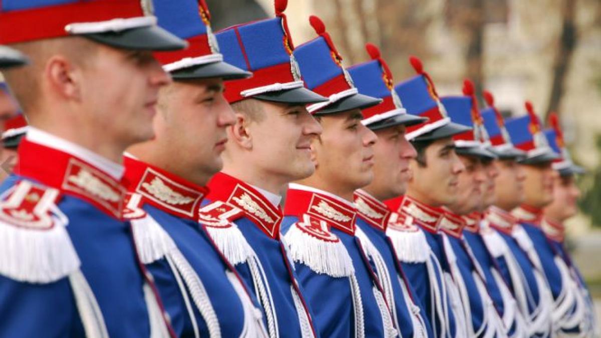 aproape 20 000 de angajati ai mai inaintati in grad de ziua nationala a romaniei