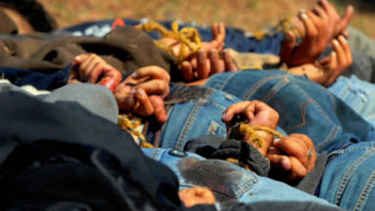 masacru in mexic 11 cadavre decapitate gasite pe marginea drumului aveau urme de arsuri si de