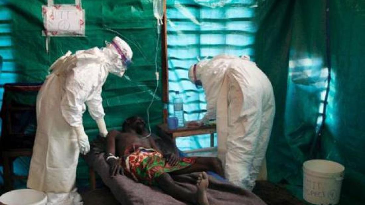 oms aproape 7 000 de oameni au murit din cauza virusului ebola