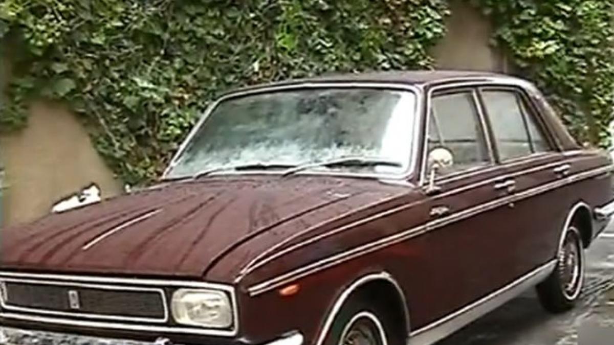 limuzina lui ceausescu scoasa la licitatie