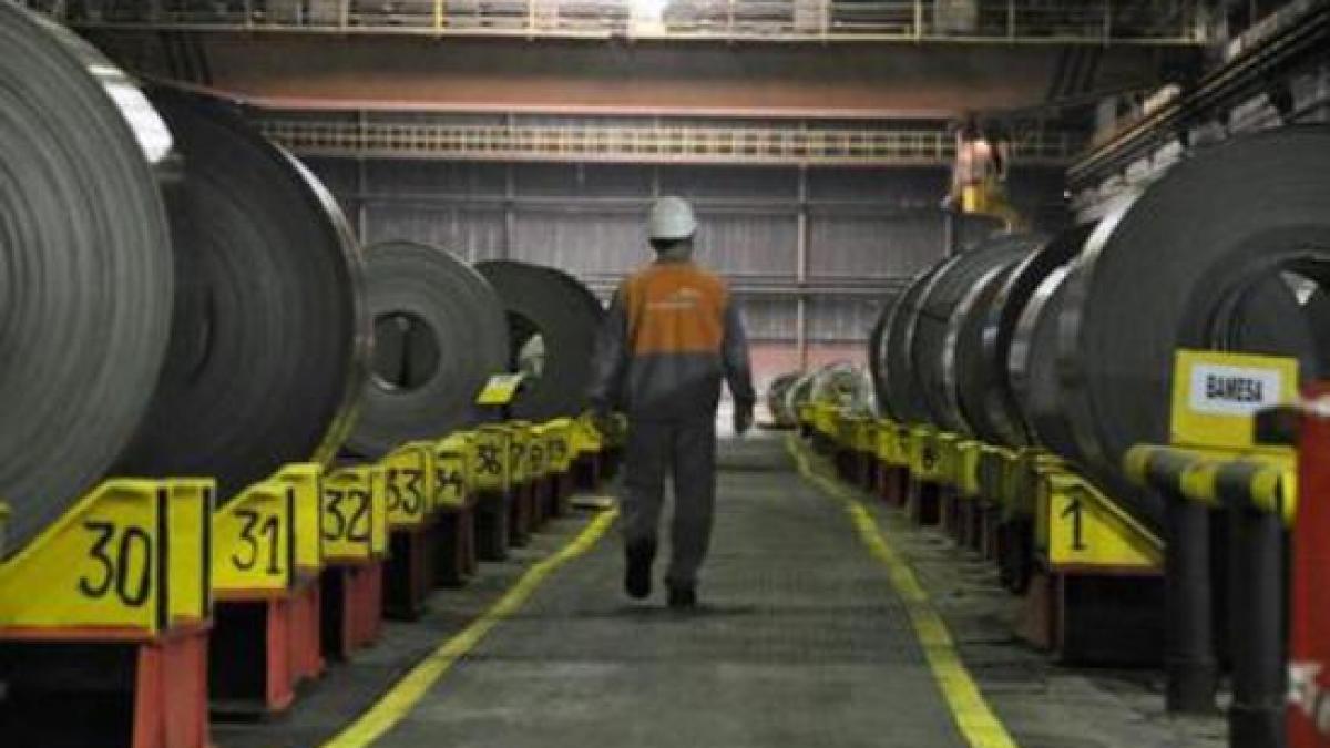 preturile productiei industriale au scazut in octombrie cu 0 4