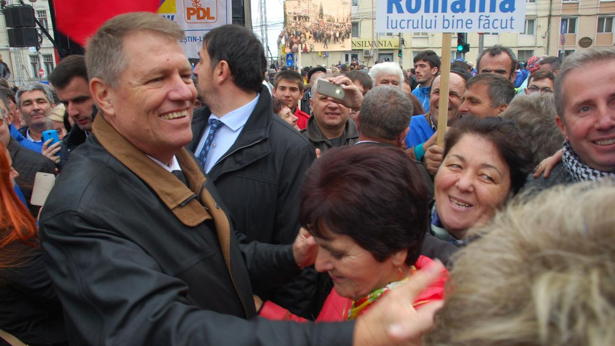 a fost arestat pentru ca ar fi cumparat voturi pentru klaus iohannis ce le promitea alegatorilor