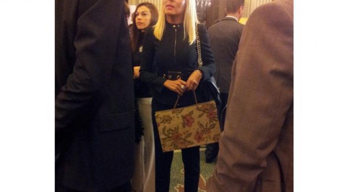 ce ascunde elena udrea e singura mea pasiune