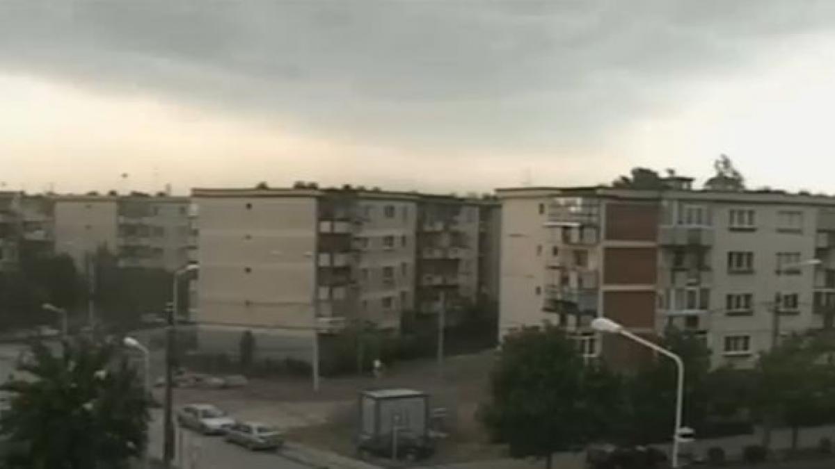 cod galben de ploi ninsori polei si vant puternic de joi sunt sperante sa apara si soarele