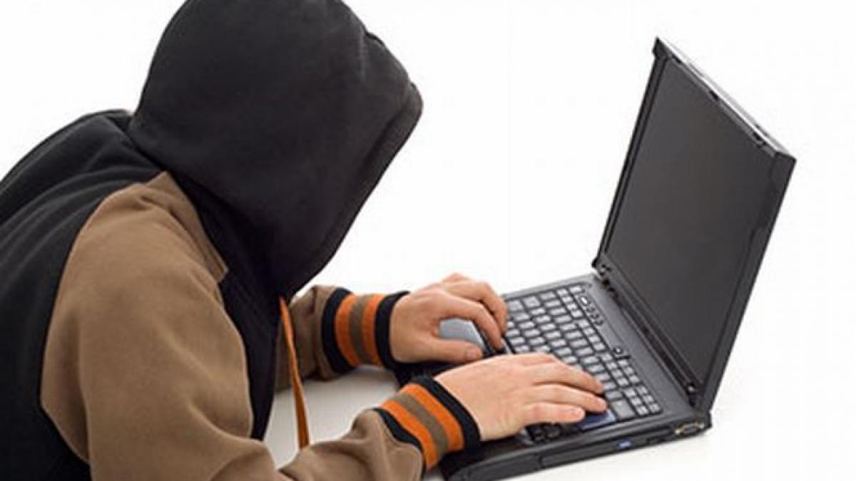 doi hackeri care au spart site urile politiei romane prinsi de diicot