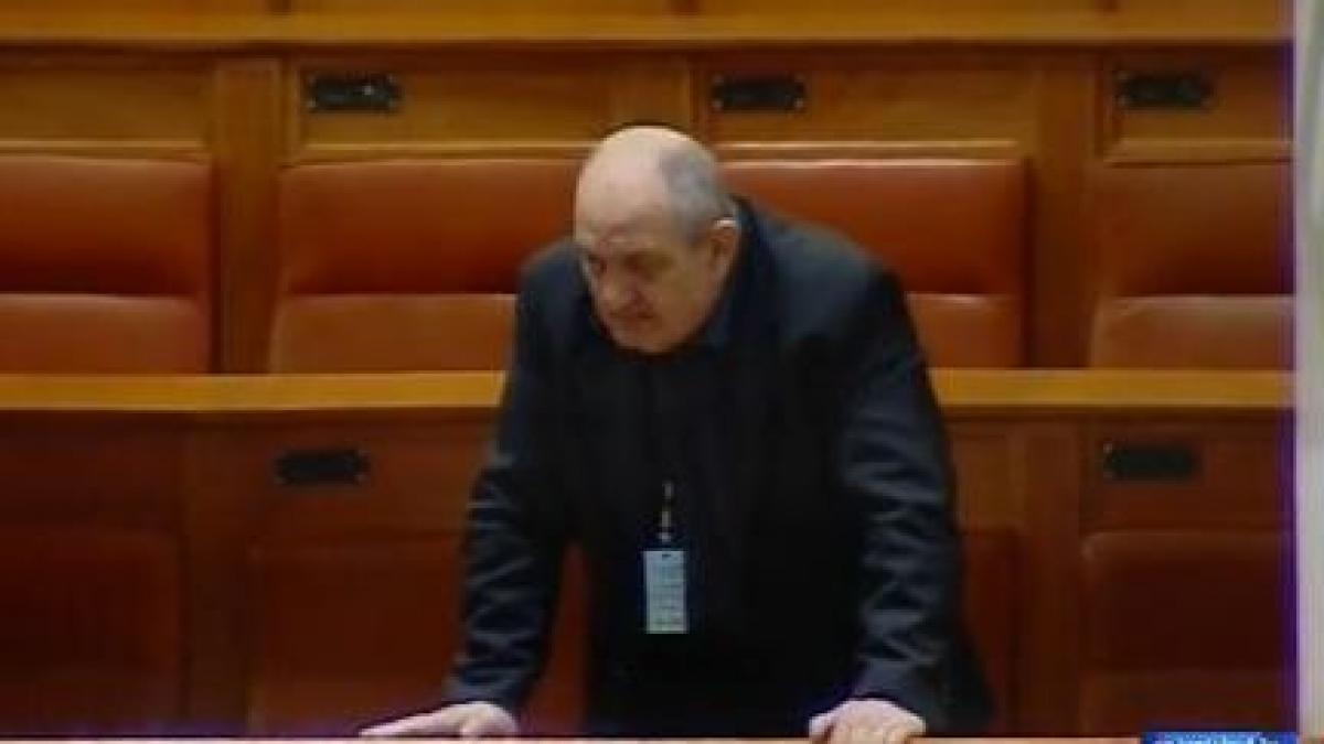 circ in parlament la sedinta solemna de comemorare a revolutiei