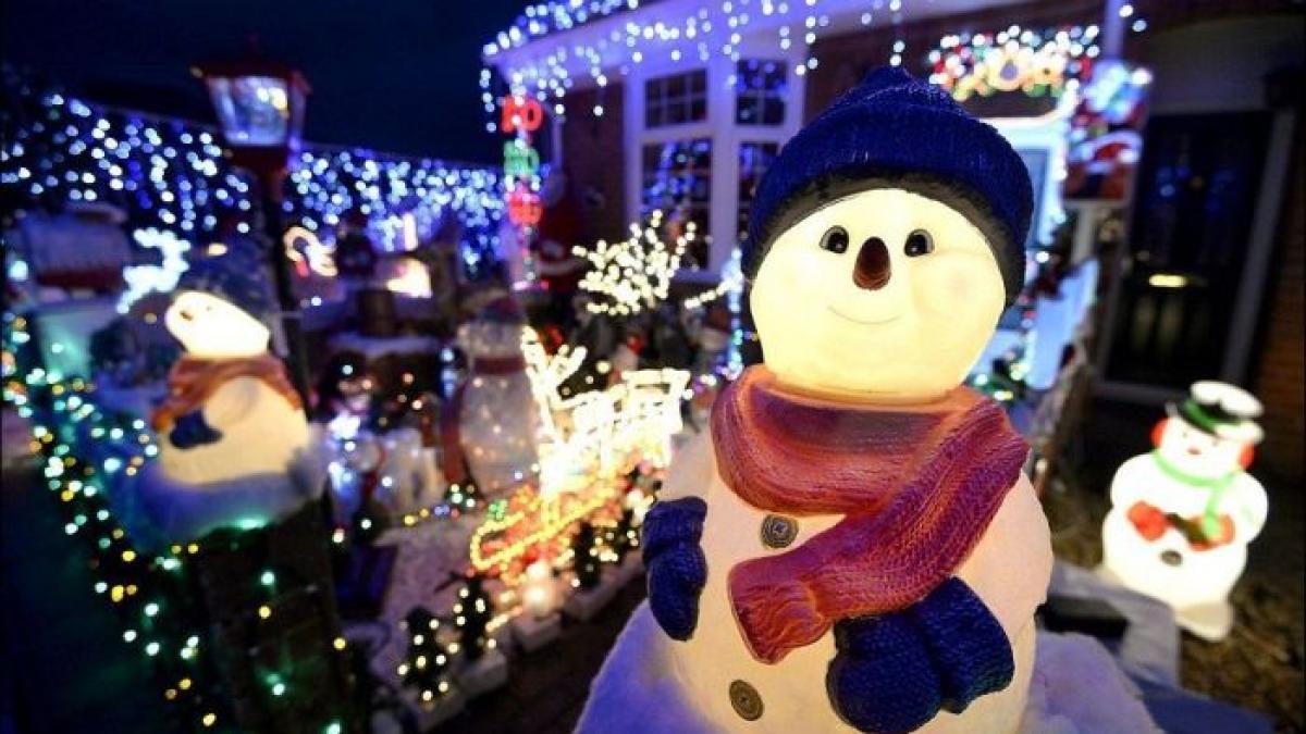 mult nu inseamna si frumos cele mai impodobite case de craciun factura la lumina se tripleaza