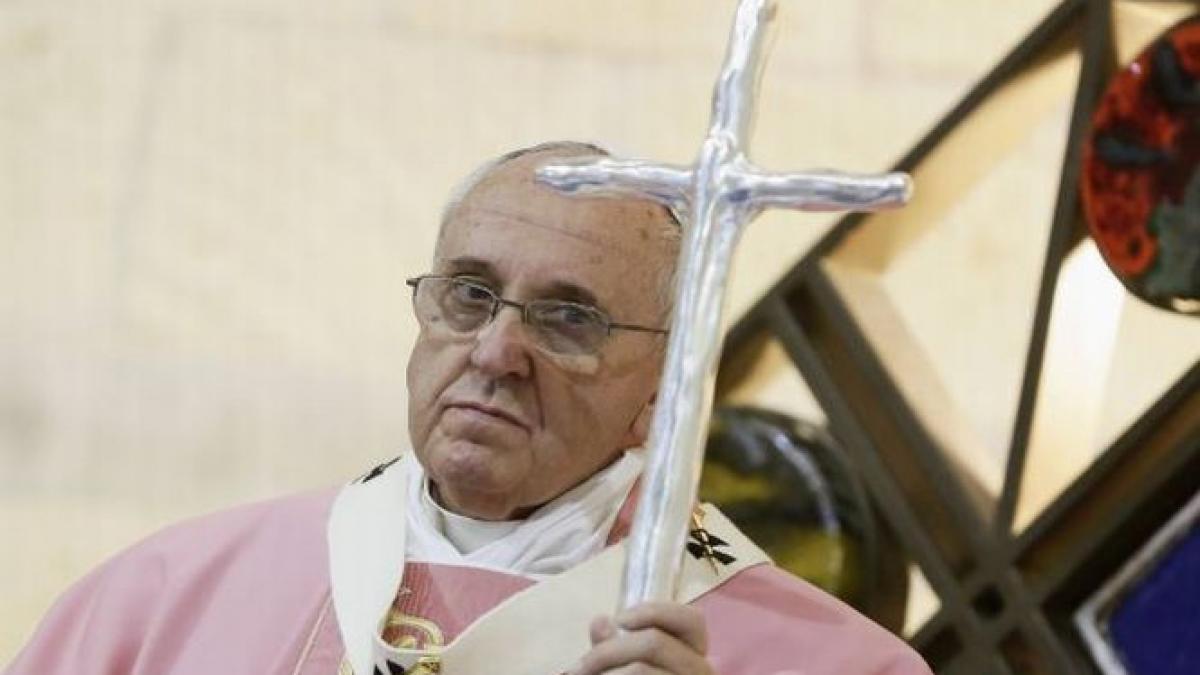 papa francisc condamna atacurile teroriste din ultimele zile