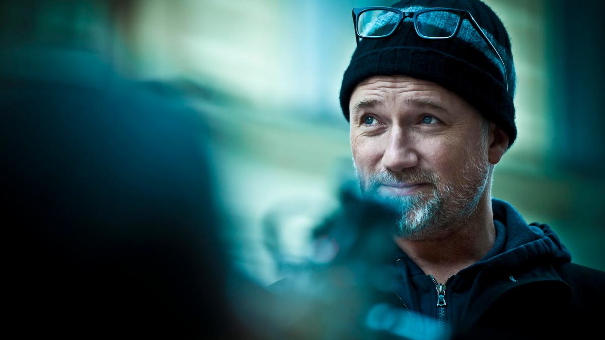 david fincher va realiza un serial de comedie pentru hbo