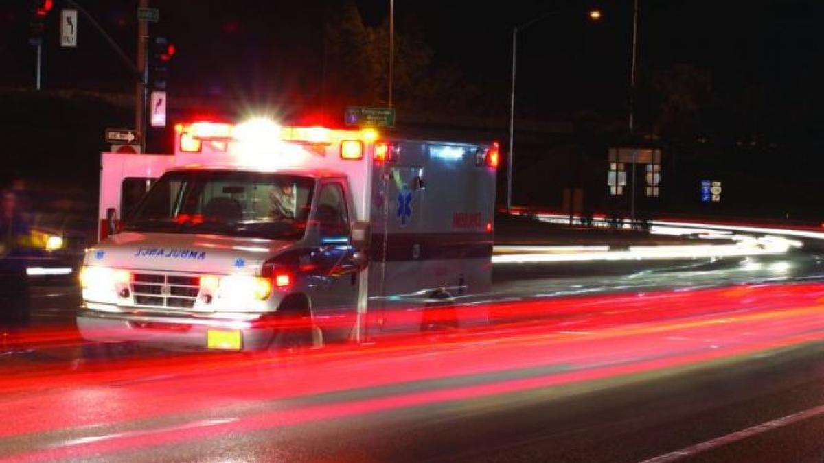 sofer de ambulanta amendat pentru ca a oprit pentru resuscitare