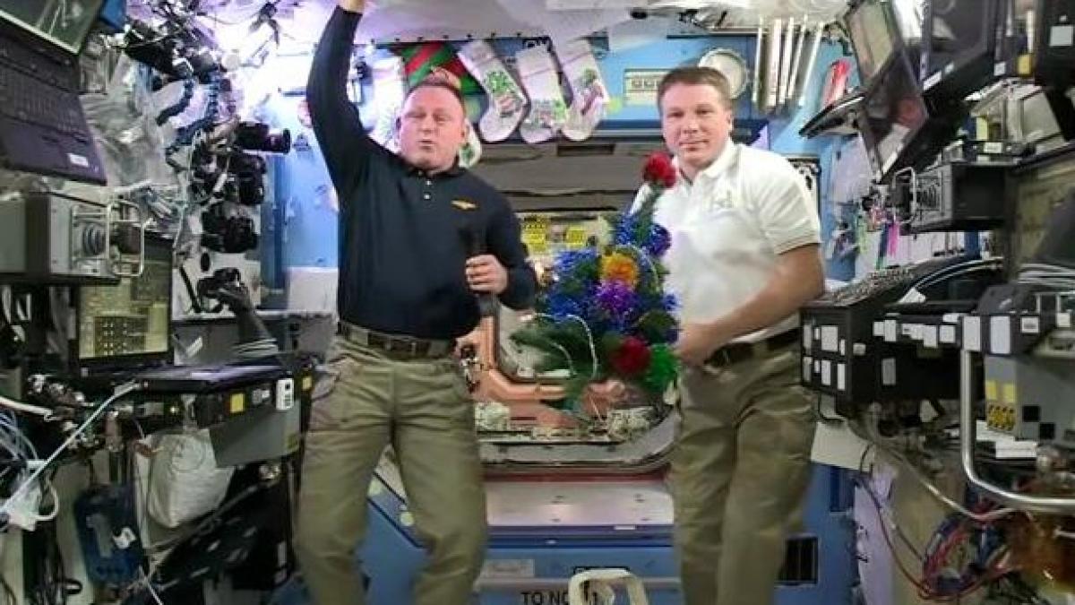 craciunul in spatiu cum au sarbatorit astronautii de pe ssi