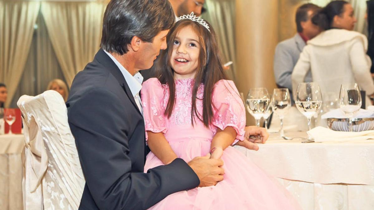 miracol de craciun pentru kassandra ce surpriza a avut fiica sotilor rotariu in ziua de craciun