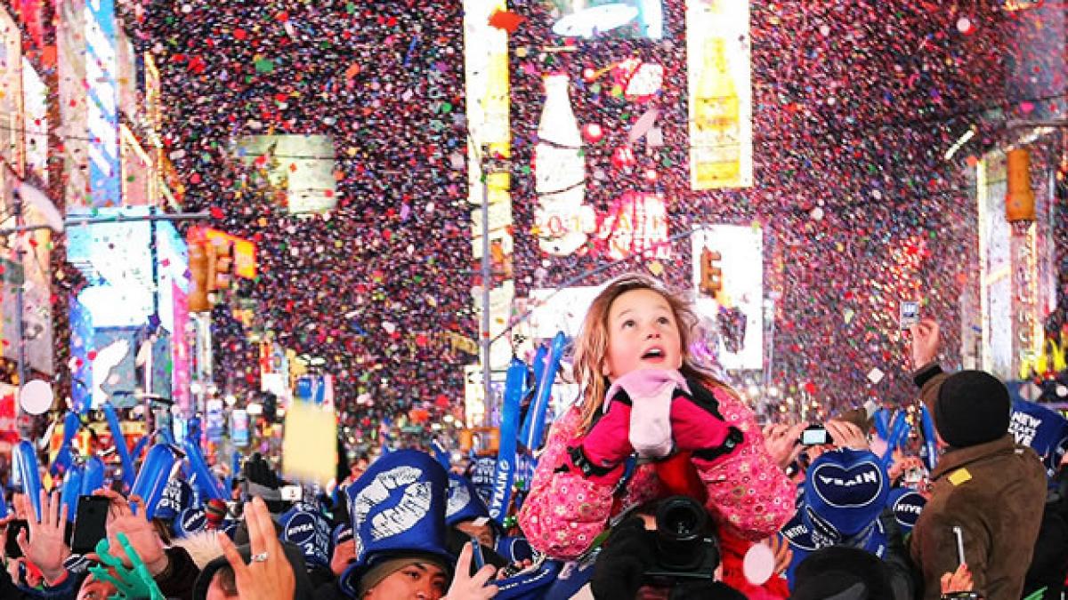 una din cele mai mari petreceri de revelion aproape gata times square are o noua infatisare