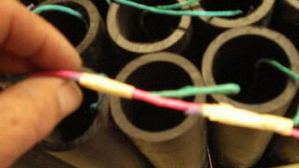 peste 620 000 de petarde au fost confiscate de politisti in ultima saptamana