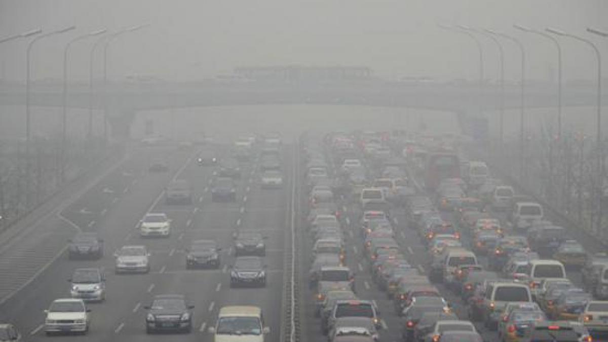 sute de persoane au fost spitalizate la teheran din cauza poluarii