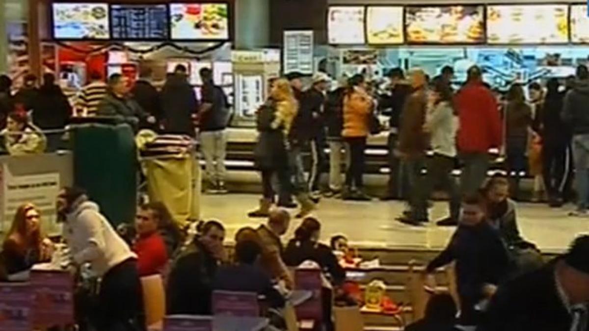romanii au inceput anul la mall