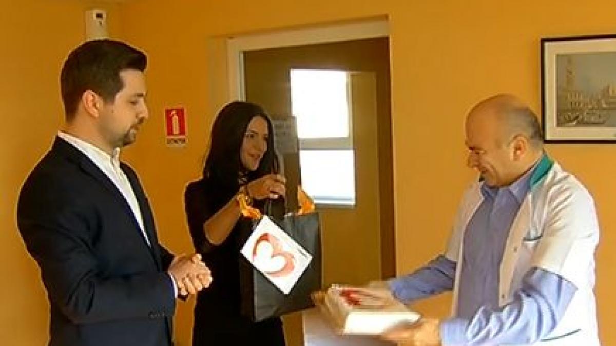 romantic fm 21 de ani de existenta mesagerii romantic fm le au adus daruri celor mai fideli dintre