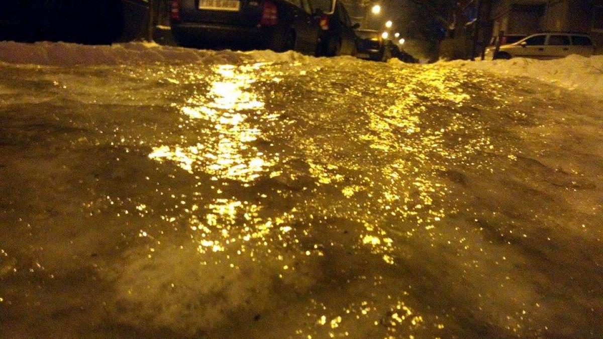 cel mai mare patinoar din romania se gaseste in timisoara doar cu patinele puteai circula pe strada