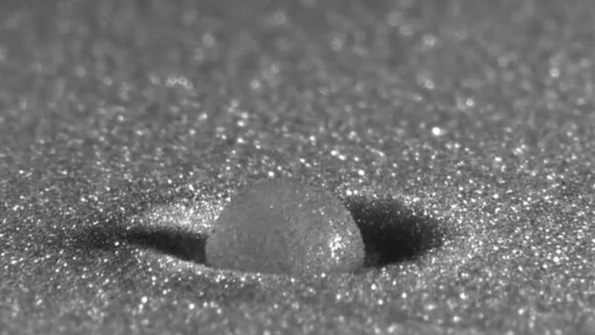 te ai intrebat vreodata cum ar arata impactul unui asteroid cu suprafata terrei vezi aici un