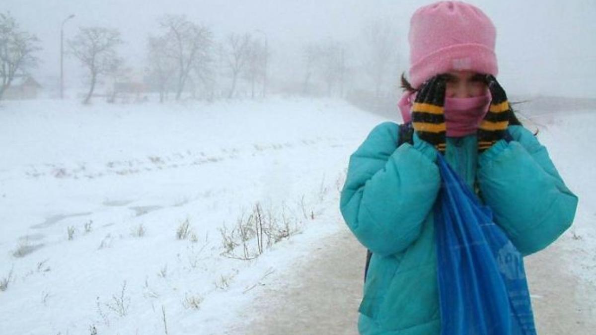 captivi in scoala 26 de elevi din galati nu au mai putut pleca acasa din cauza viscolului