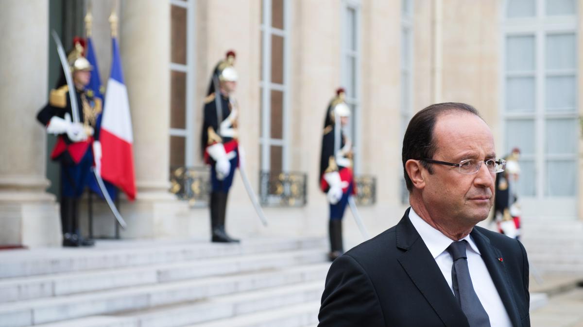 francois hollande atacul asupra publicatiei de satira charlie hebdo un atentat terorist de o