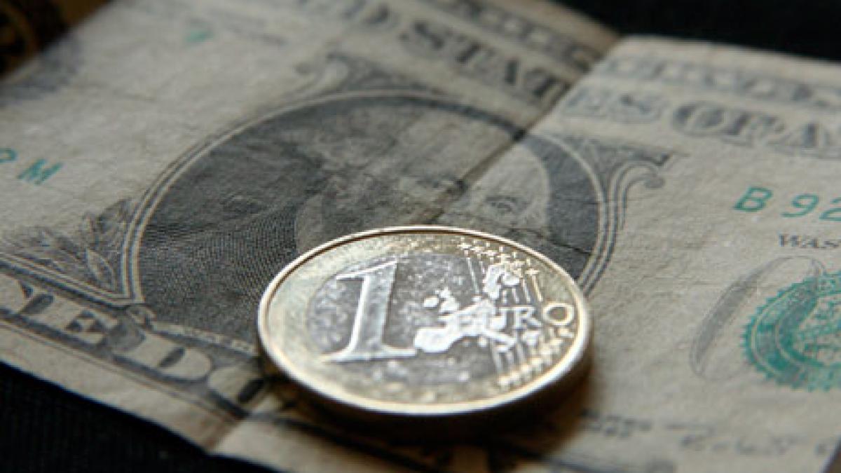 nu s a mai intamplat asta de mai bine de doi ani cat costa acum un dolar la casele de schimb valutar